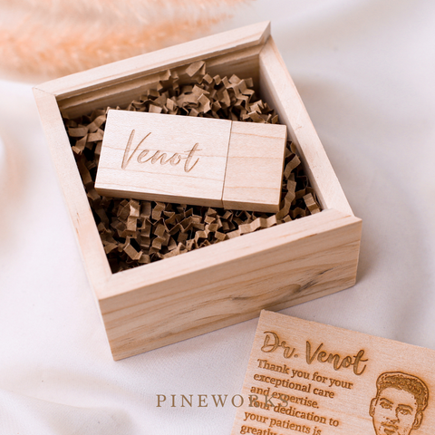 Maple Wooden USB Flash Drive & Square Box